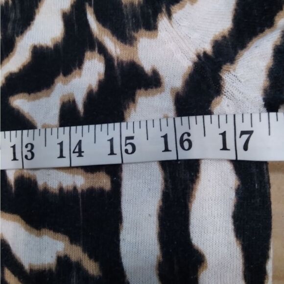 Ann Taylor animal print button sweater M - Picture 5 of 8